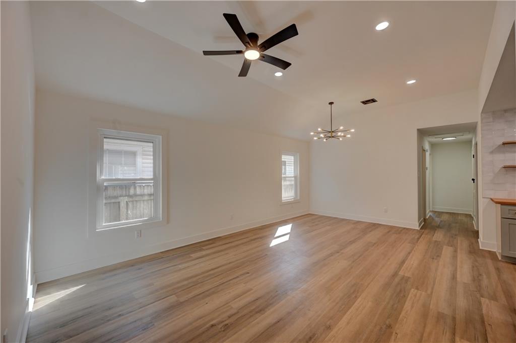 New Orleans, Louisiana 70113, United States, 3 Bedrooms Bedrooms, ,2 BathroomsBathrooms,Residential,Active,221252