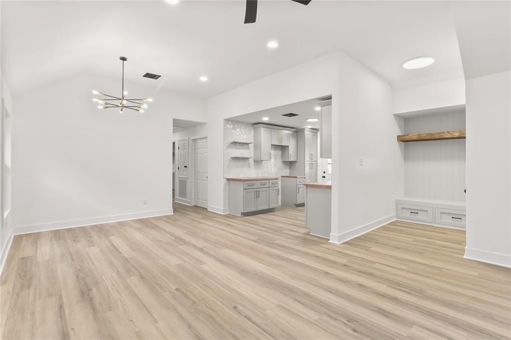 New Orleans, Louisiana 70113, United States, 3 Bedrooms Bedrooms, ,2 BathroomsBathrooms,Residential,Active,221252