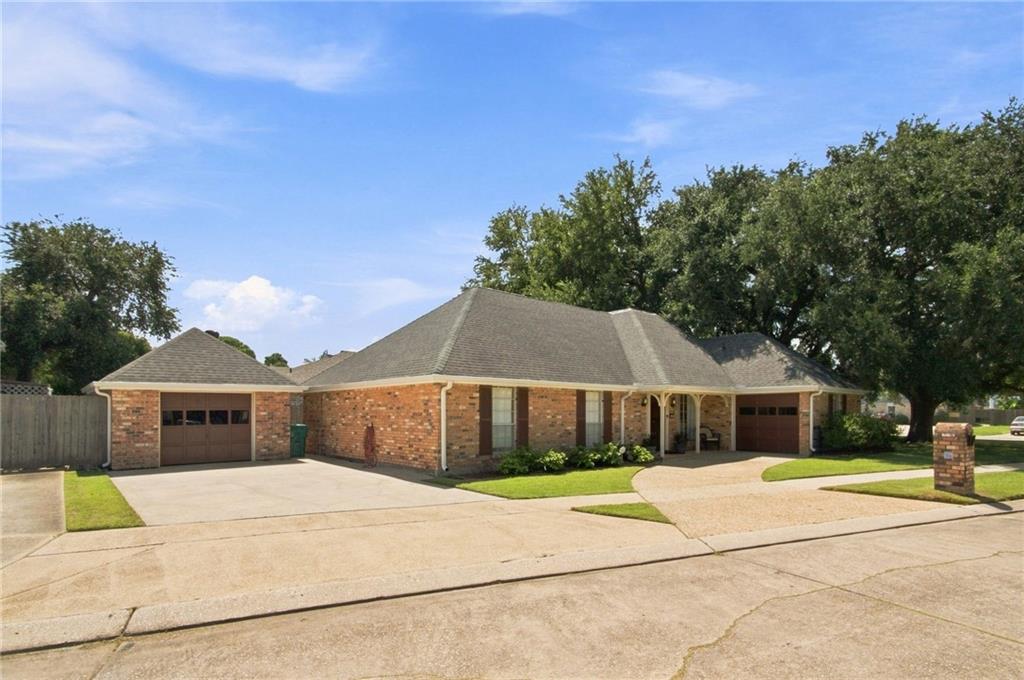 4832 MURPHY Drive