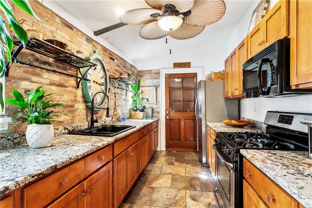 New Orleans, Louisiana 70114, United States, 3 Bedrooms Bedrooms, ,2 BathroomsBathrooms,Residential,Active,33114