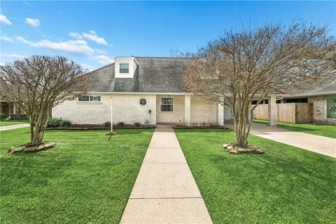 5228 MEADOWDALE Street Metairie LA 70006