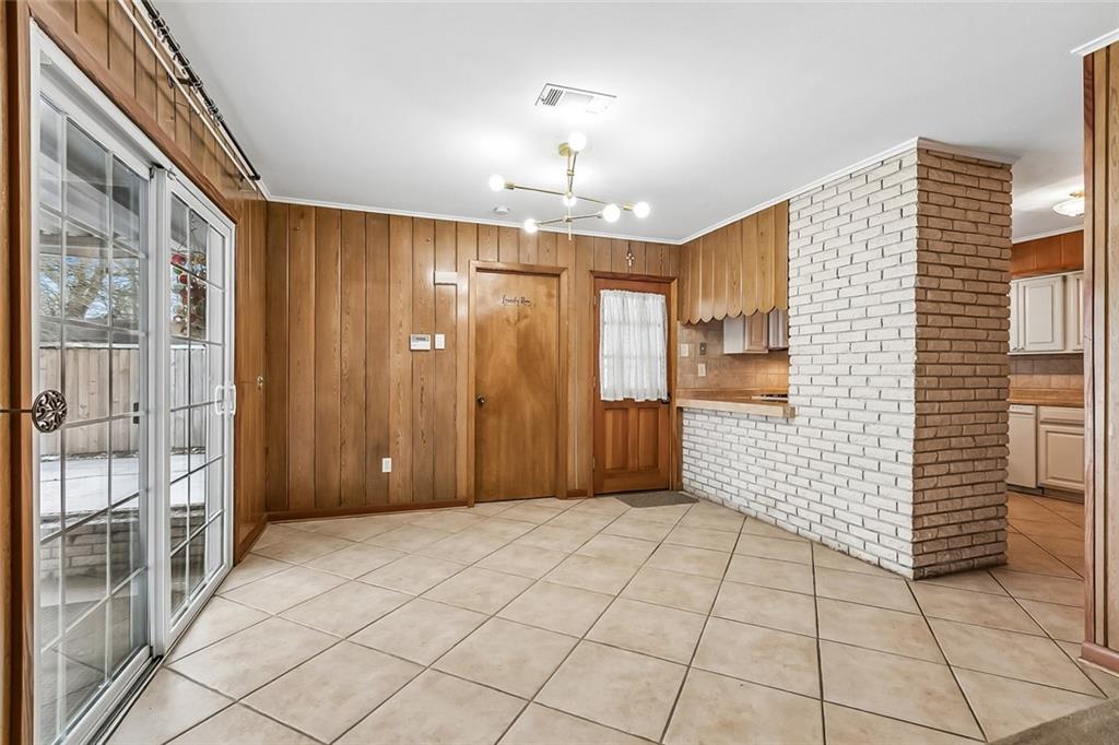 5228 MEADOWDALE Street