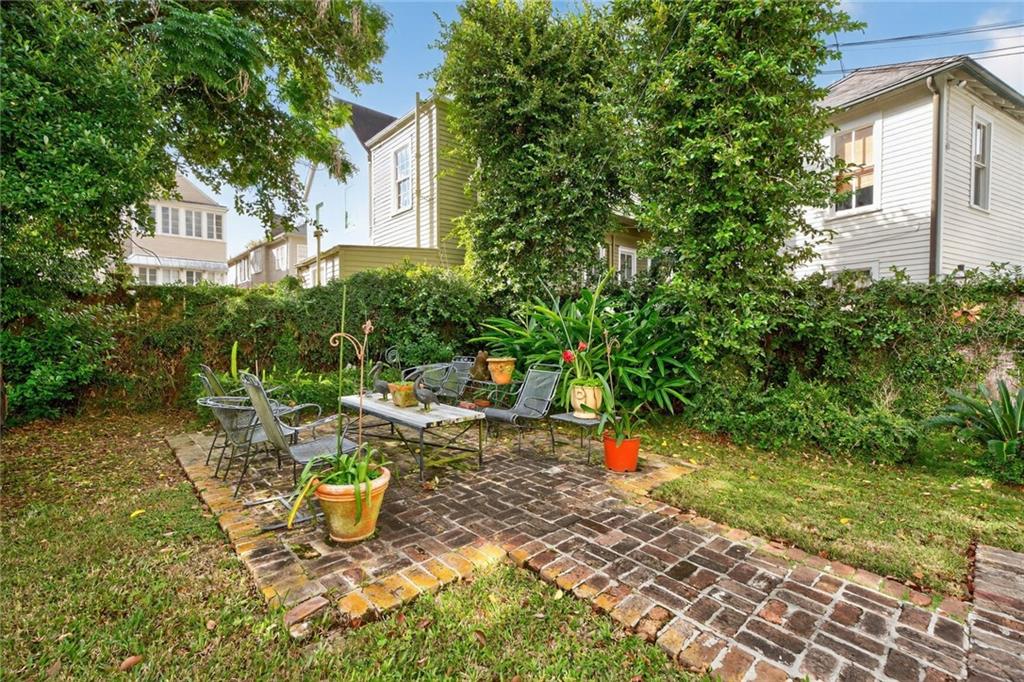 New Orleans, Louisiana 70115, United States, 3 Bedrooms Bedrooms, ,3 BathroomsBathrooms,Residential,Active,194568