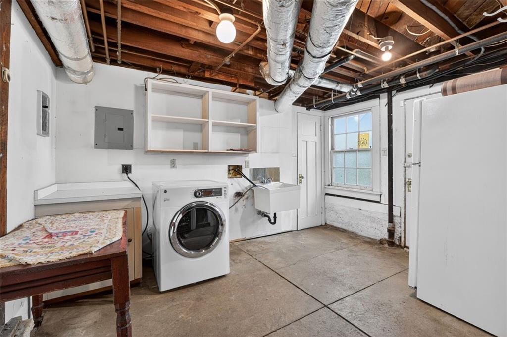 New Orleans, Louisiana 70115, United States, 3 Bedrooms Bedrooms, ,3 BathroomsBathrooms,Residential,Active,194568