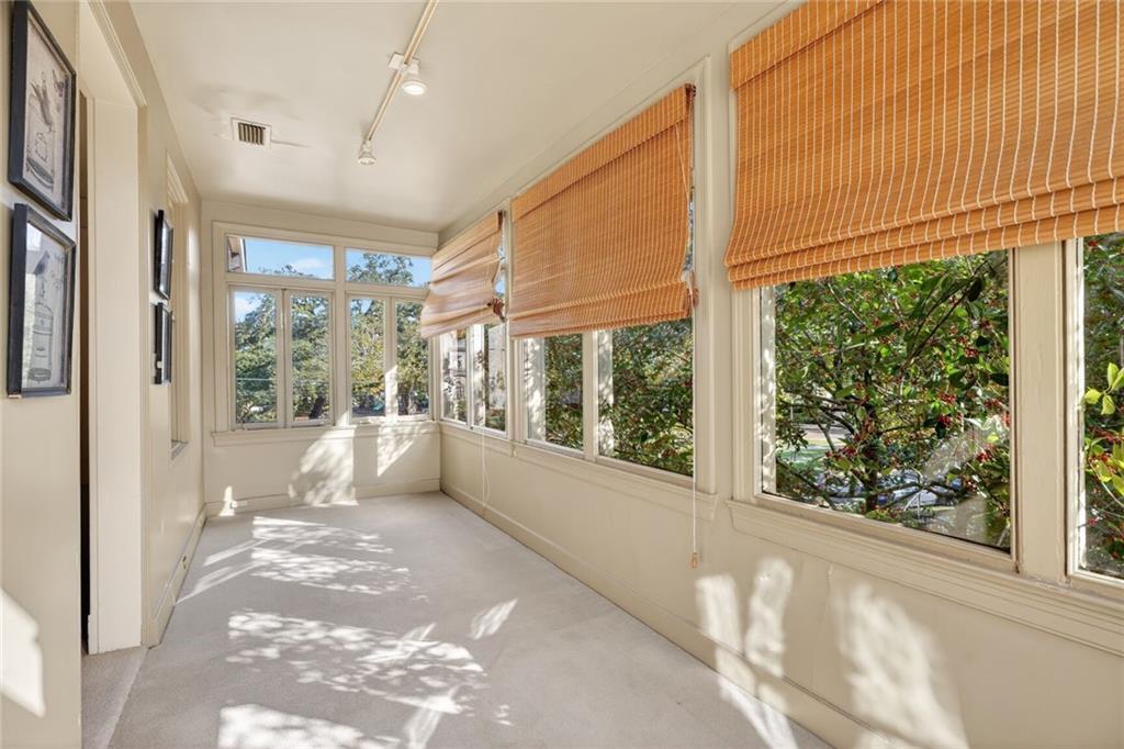 New Orleans, Louisiana 70115, United States, 3 Bedrooms Bedrooms, ,3 BathroomsBathrooms,Residential,Active,194568