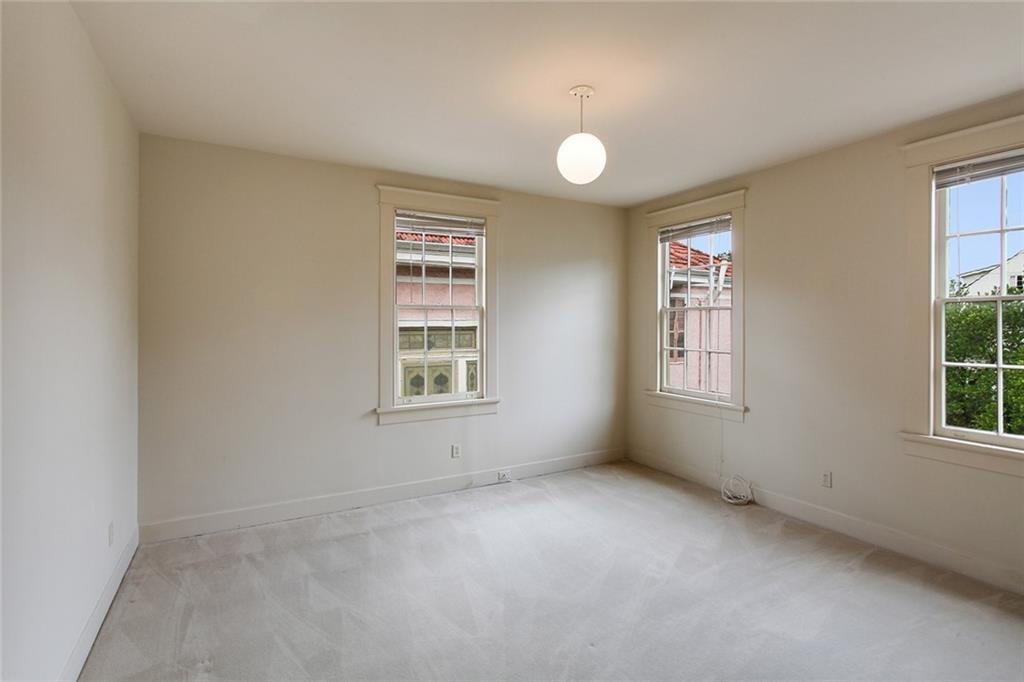 New Orleans, Louisiana 70115, United States, 3 Bedrooms Bedrooms, ,3 BathroomsBathrooms,Residential,Active,194568