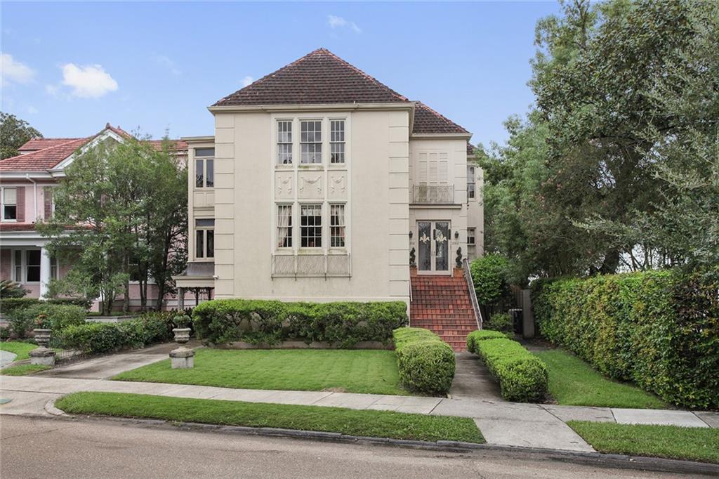 New Orleans, Louisiana 70115, United States, 3 Bedrooms Bedrooms, ,3 BathroomsBathrooms,Residential,Active,194568