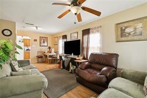 2112 LICCARDI Lane