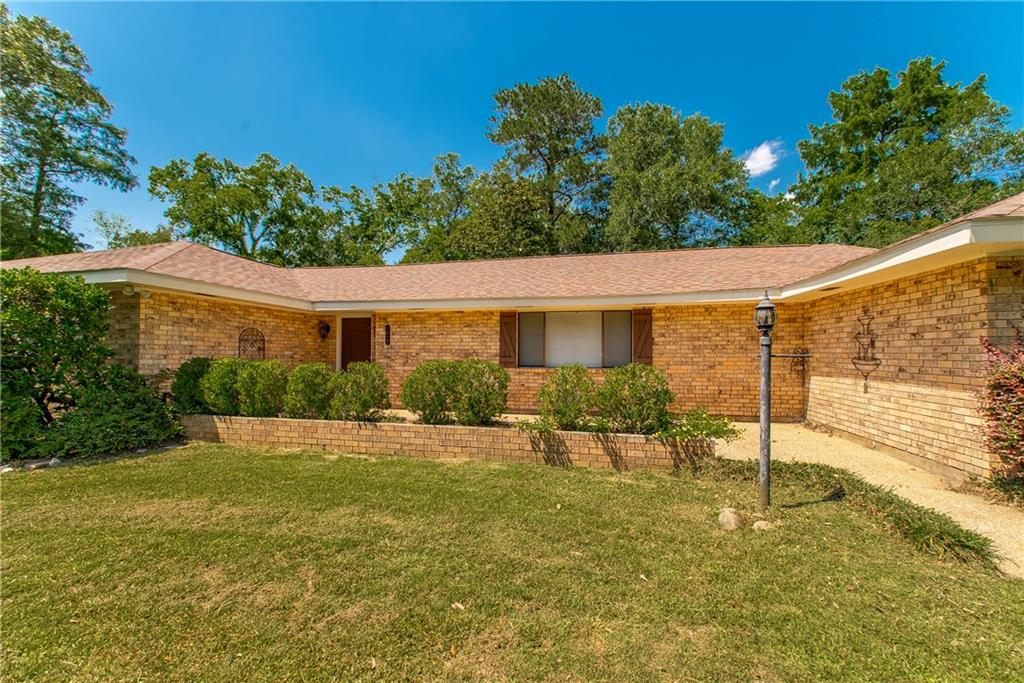 1018 ESTERBROOK Road