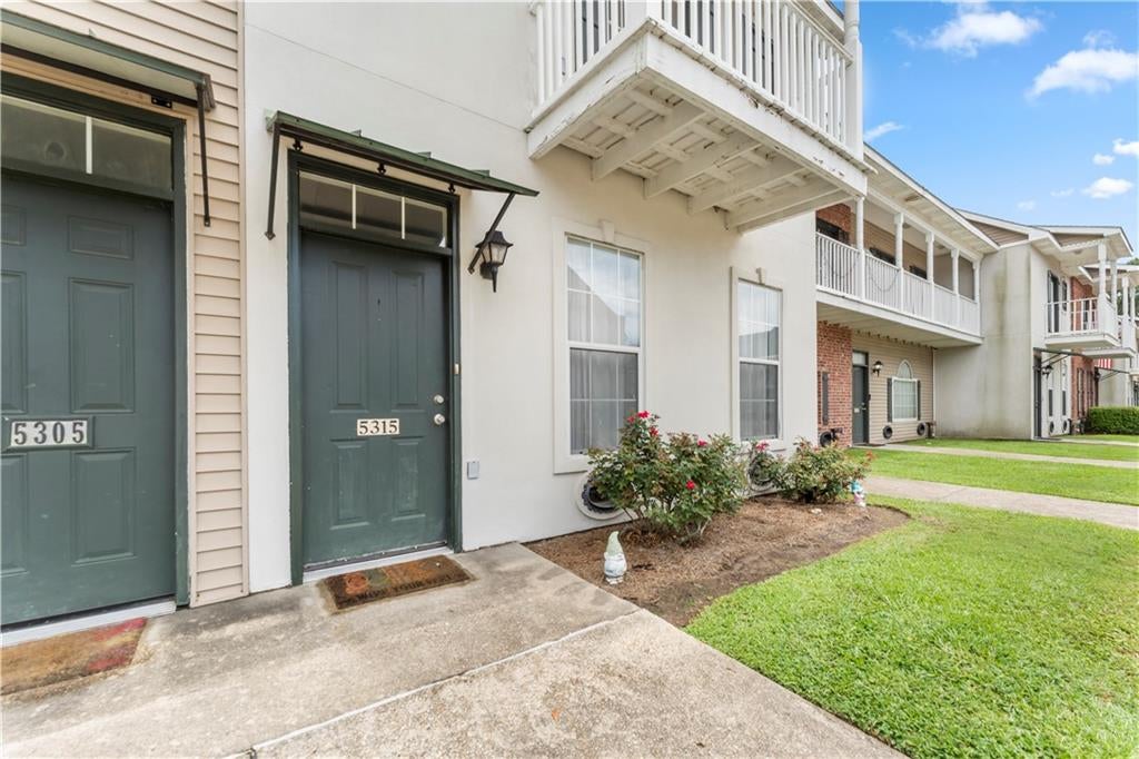 5315 ARLINGTON Court