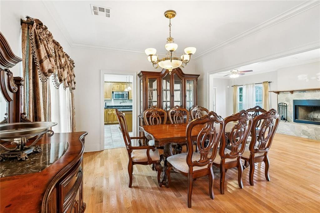 614 W JOSEPHINE Street