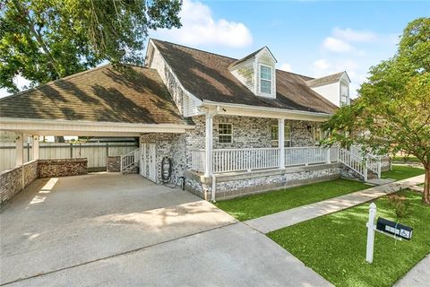 614 W JOSEPHINE Street Chalmette LA 70043