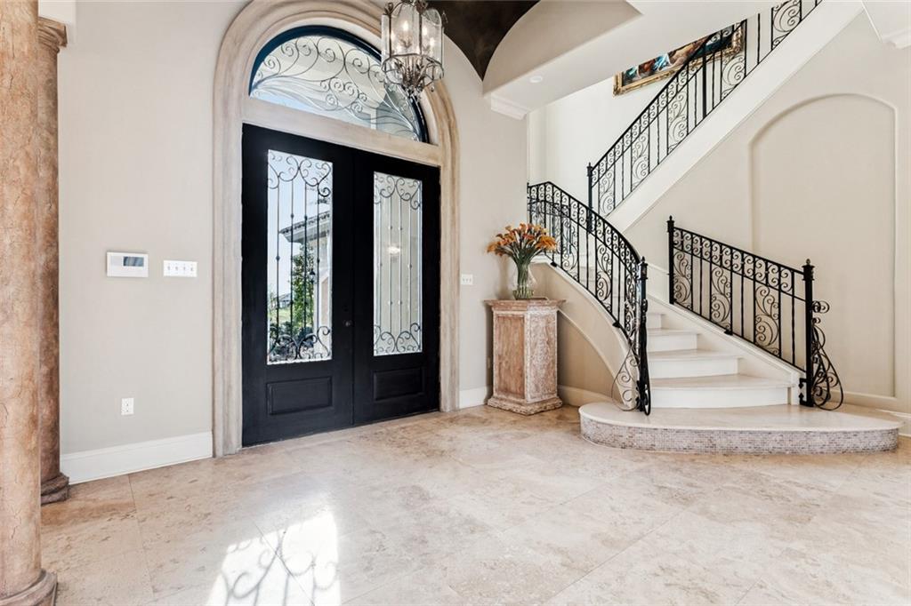 1489 LAKESHORE Boulevard