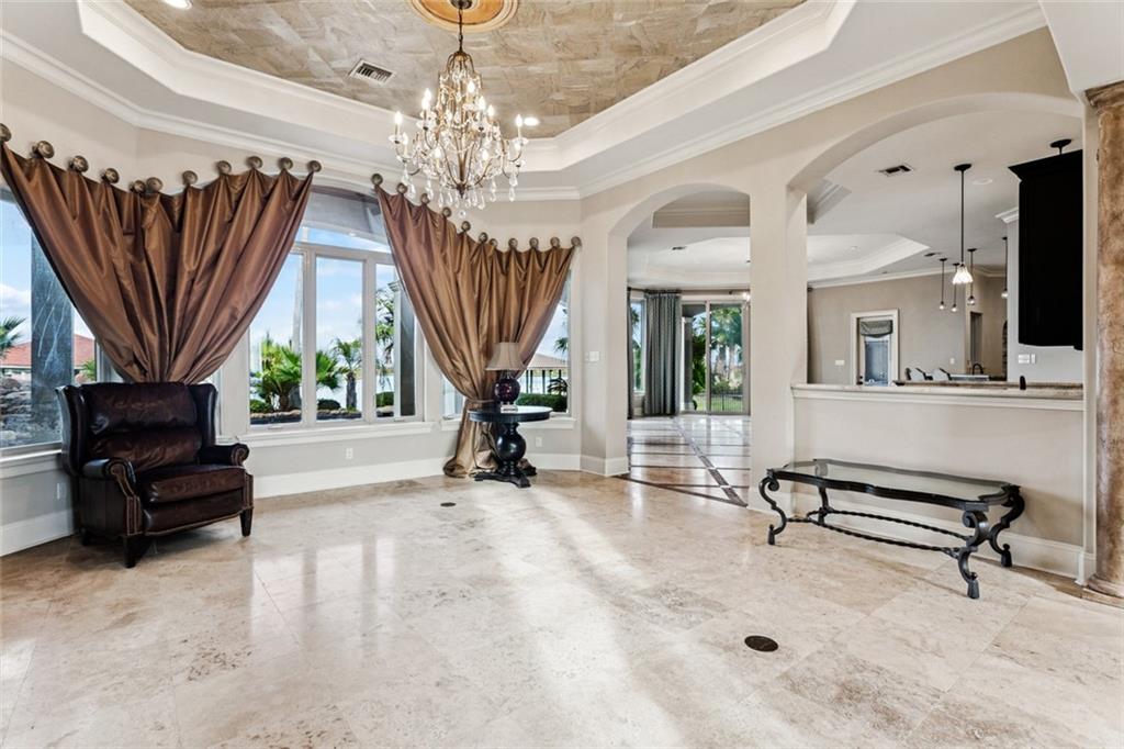 1489 LAKESHORE Boulevard