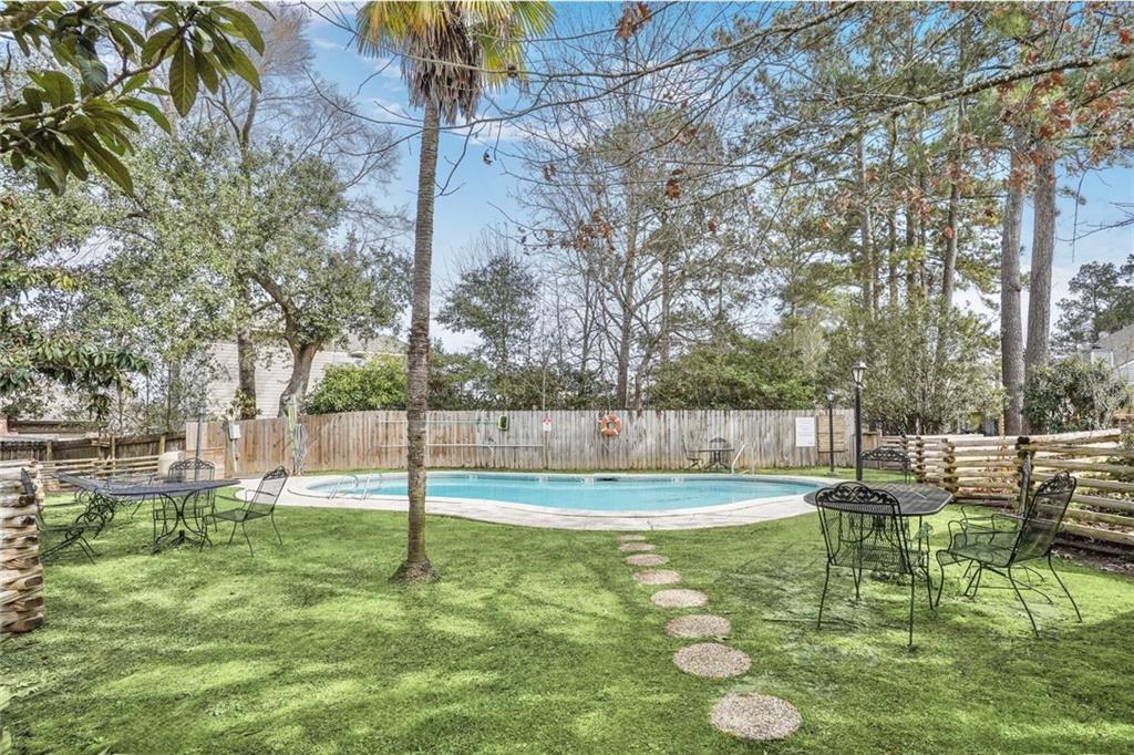 5 JACQUELINE Court 5