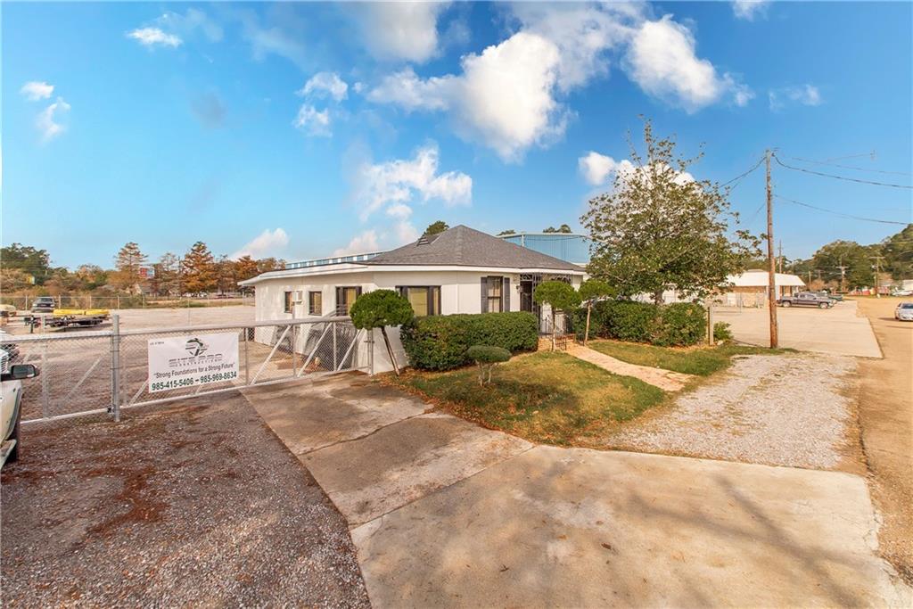 1024 S CYPRESS Street