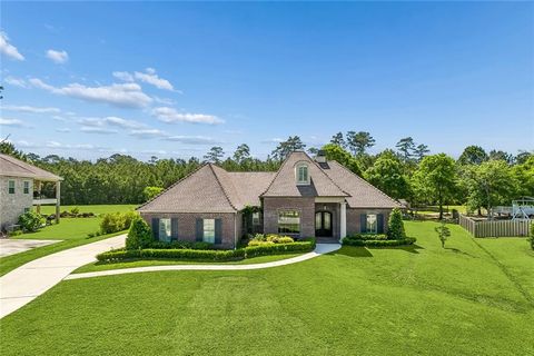 Photo of 316 SEMINOLE Circle, Madisonville, LA 70447 (MLS # 2553805)