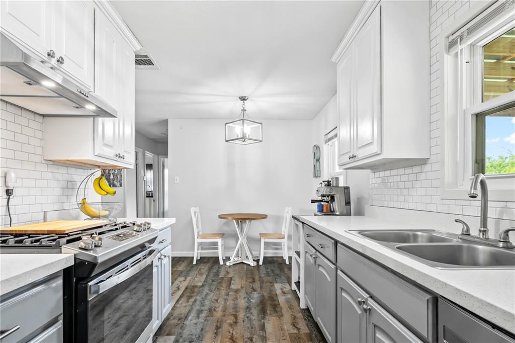 326 BARTON Avenue