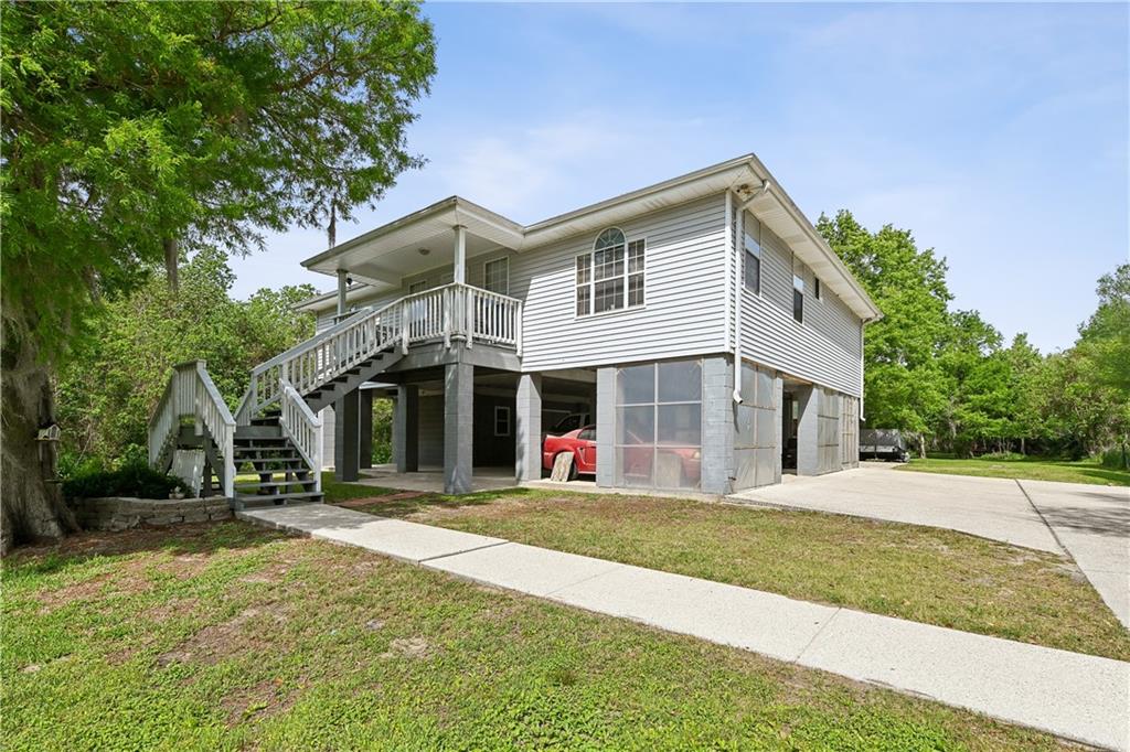 1115 FLORISSANT Highway