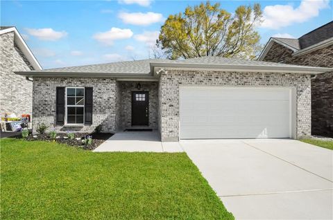 2809 SAINT MARIE Drive Meraux LA 70075