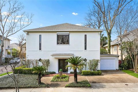 Photo of 2100 JEFFERSON Avenue, New Orleans, LA 70115 (MLS # 2539025)