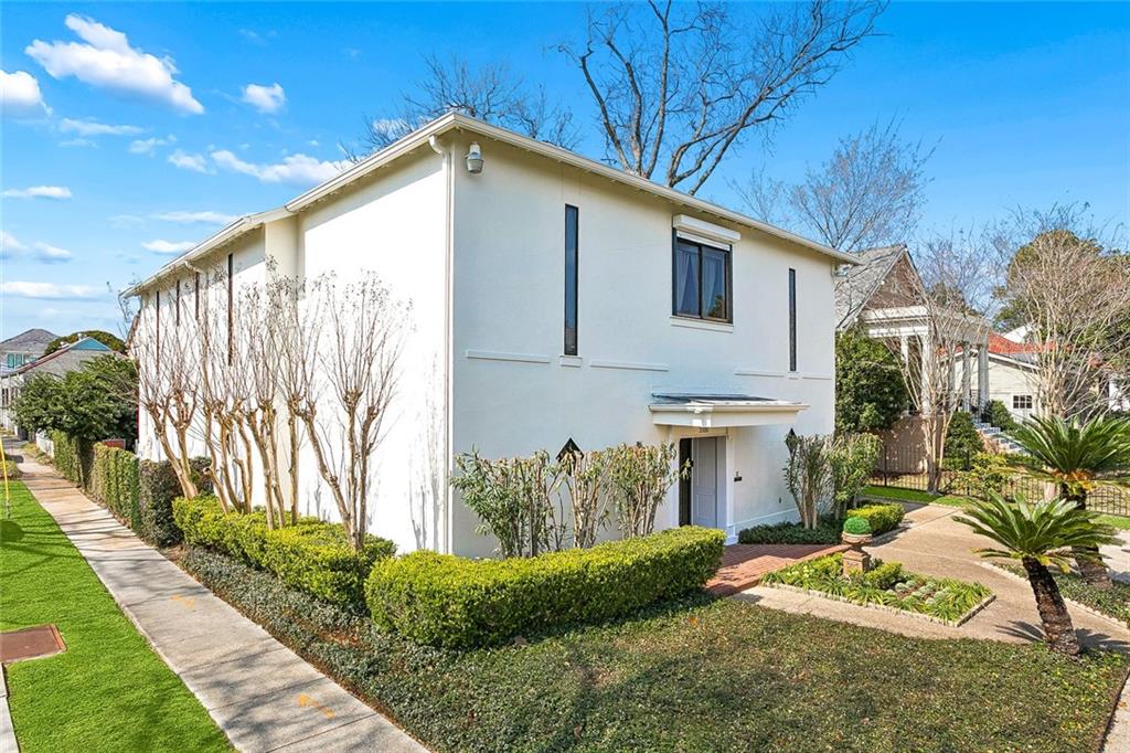 2100 JEFFERSON Avenue