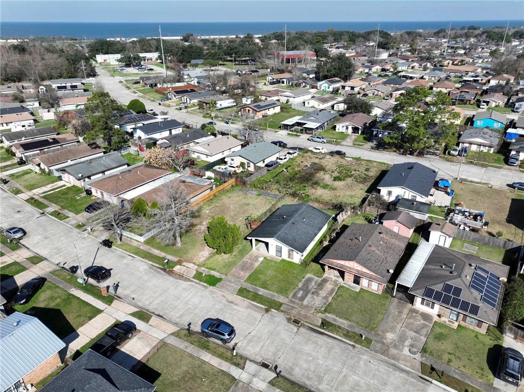 7573 AVON PARK Boulevard