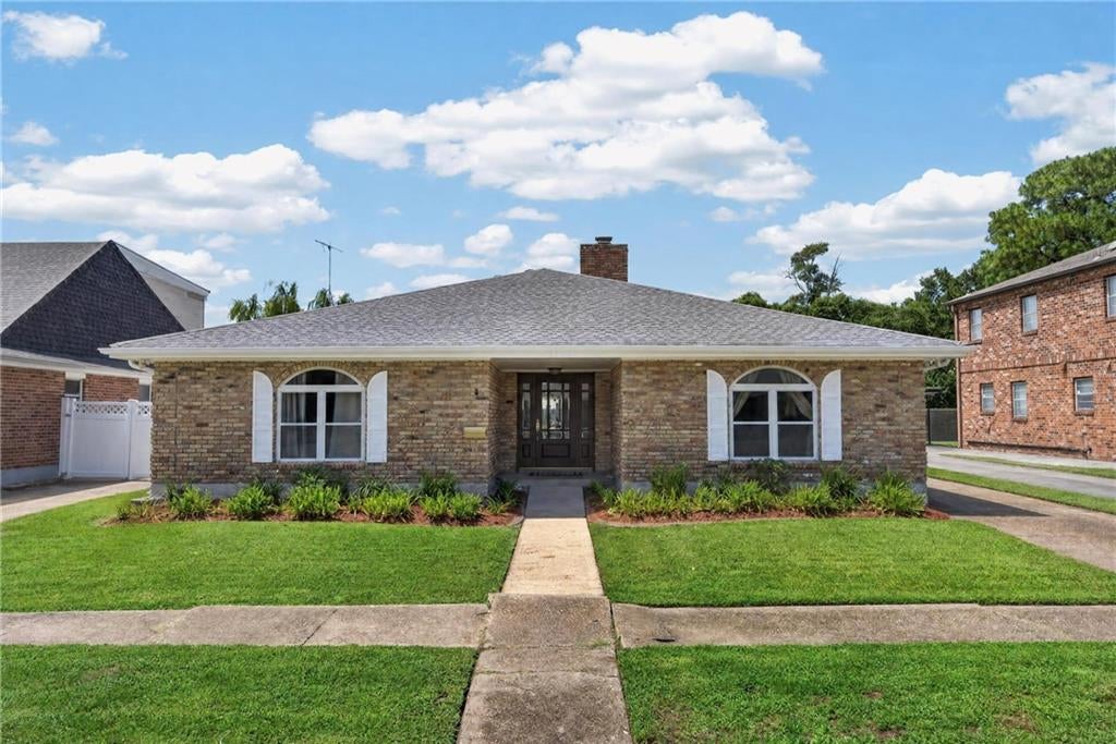 3912 N TURNBULL Drive