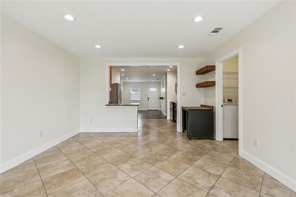 447 ROSELAND Parkway