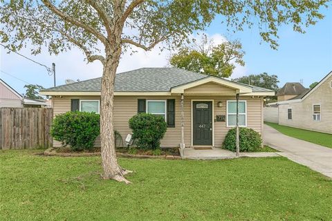 447 ROSELAND Parkway Harahan LA 70123