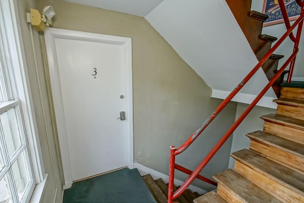 1323 DAUPHINE Street 3