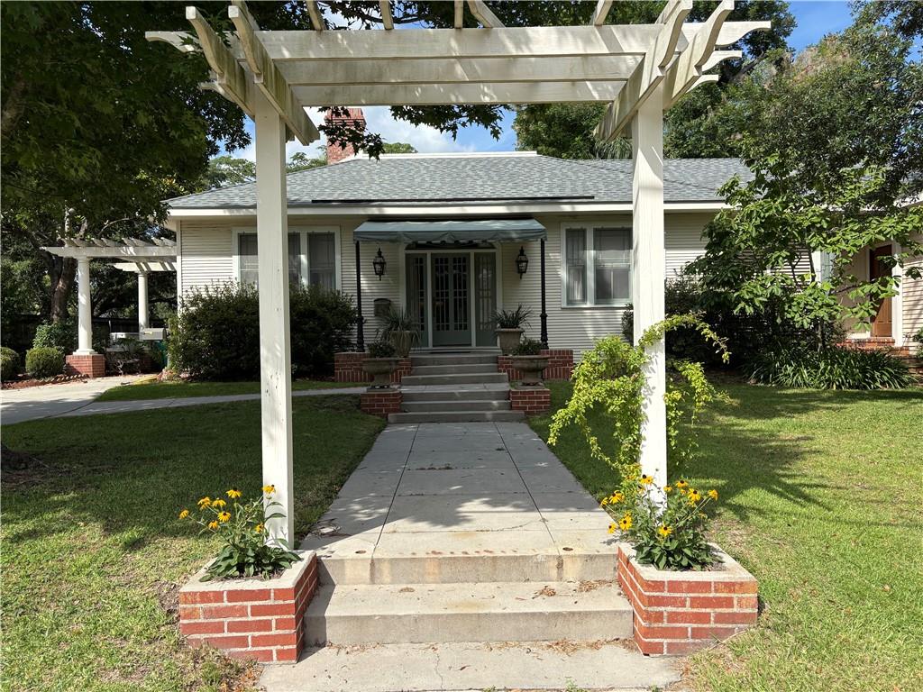 419 CENTRAL Avenue