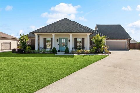 125 COVE POINTE Drive Luling LA 70070