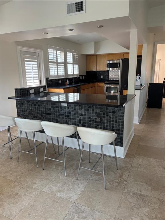 New Orleans, Louisiana 70124, United States, 3 Bedrooms Bedrooms, ,3 BathroomsBathrooms,Residential,Active,154923