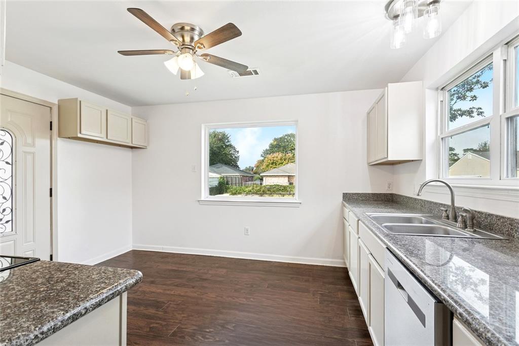 2136 E BEAUREGARD Street