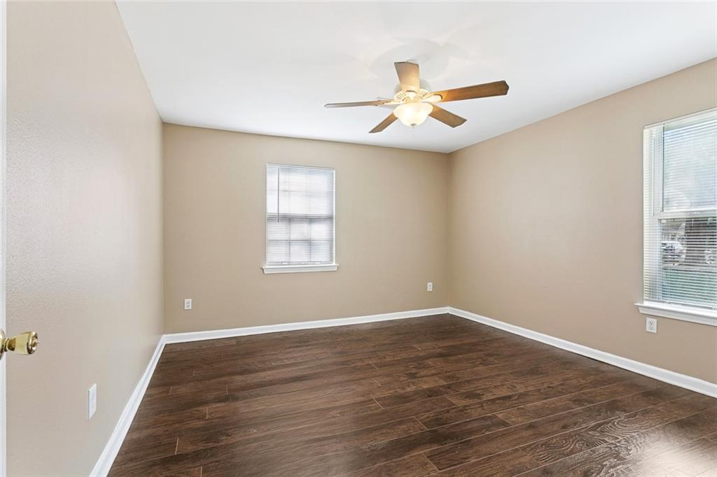 2136 E BEAUREGARD Street