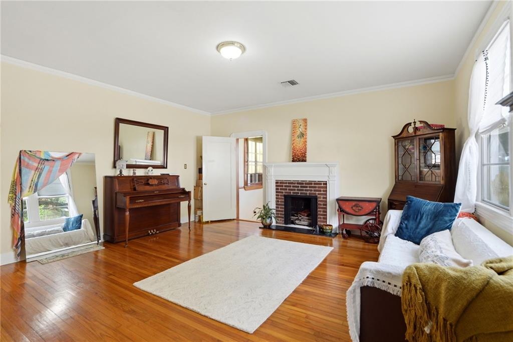 17 BEVERLY GARDEN Drive