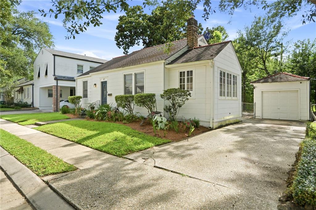 17 BEVERLY GARDEN Drive