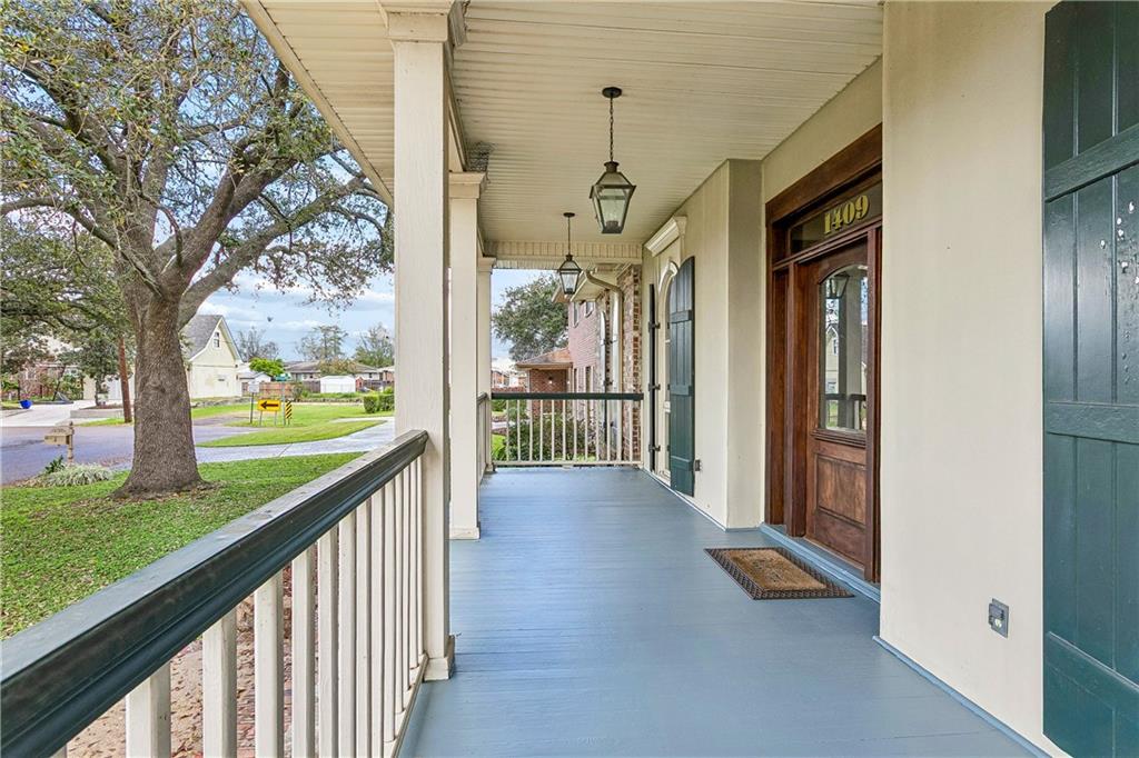 1409 MOSS Lane