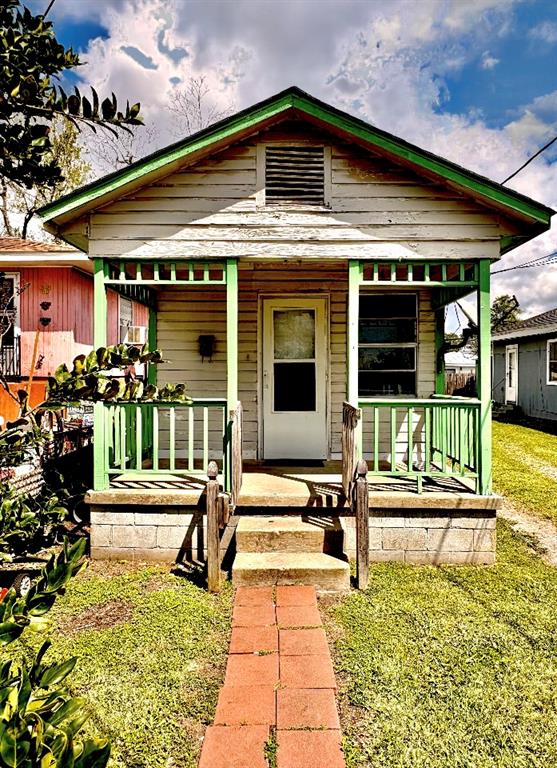 Photo 1 of 10 — 1319 PAILET Avenue, Harvey, LA 70058