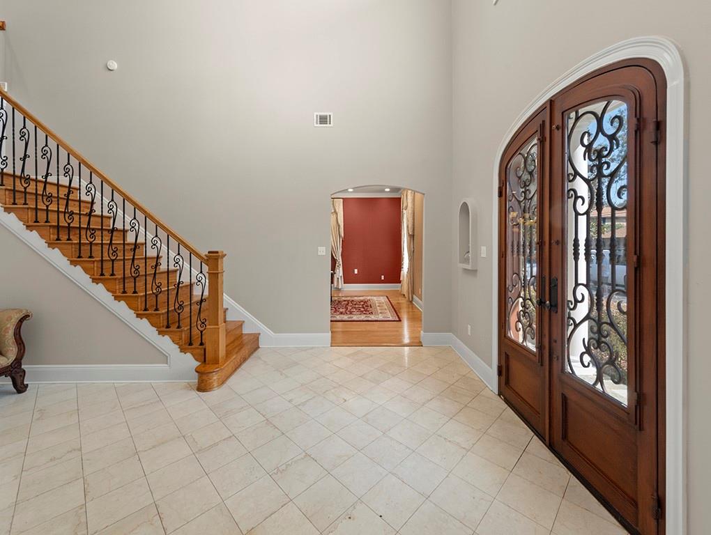 4718 TAFT Park