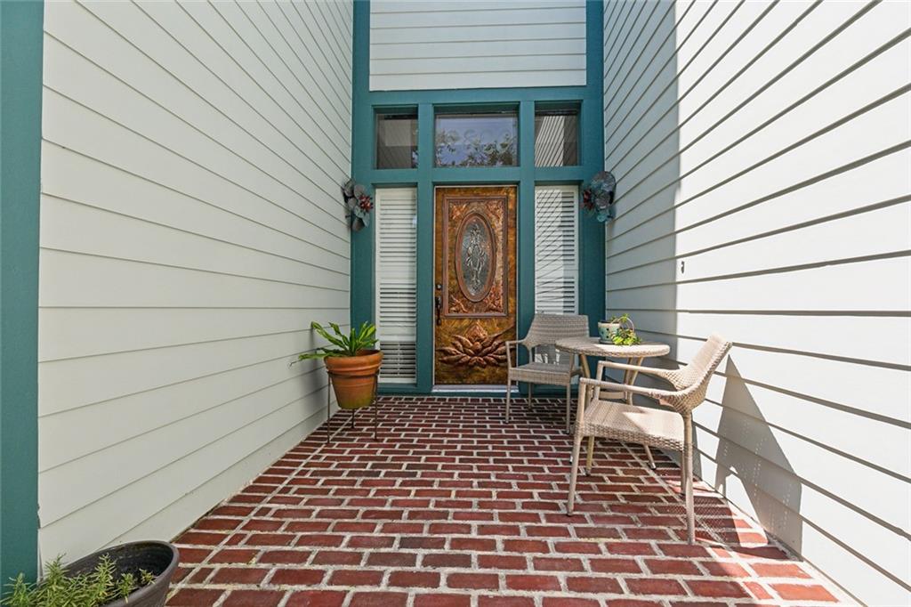 2820 DESOTO Street