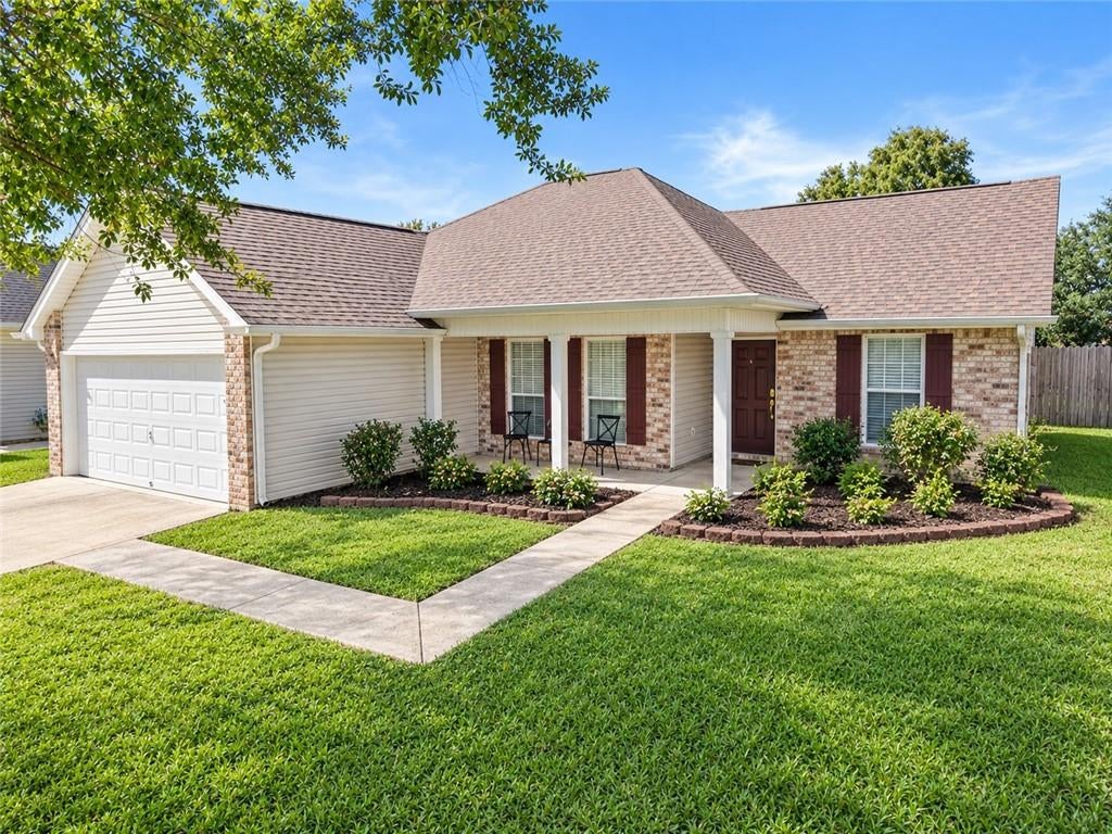 1009 DEBORAH Drive