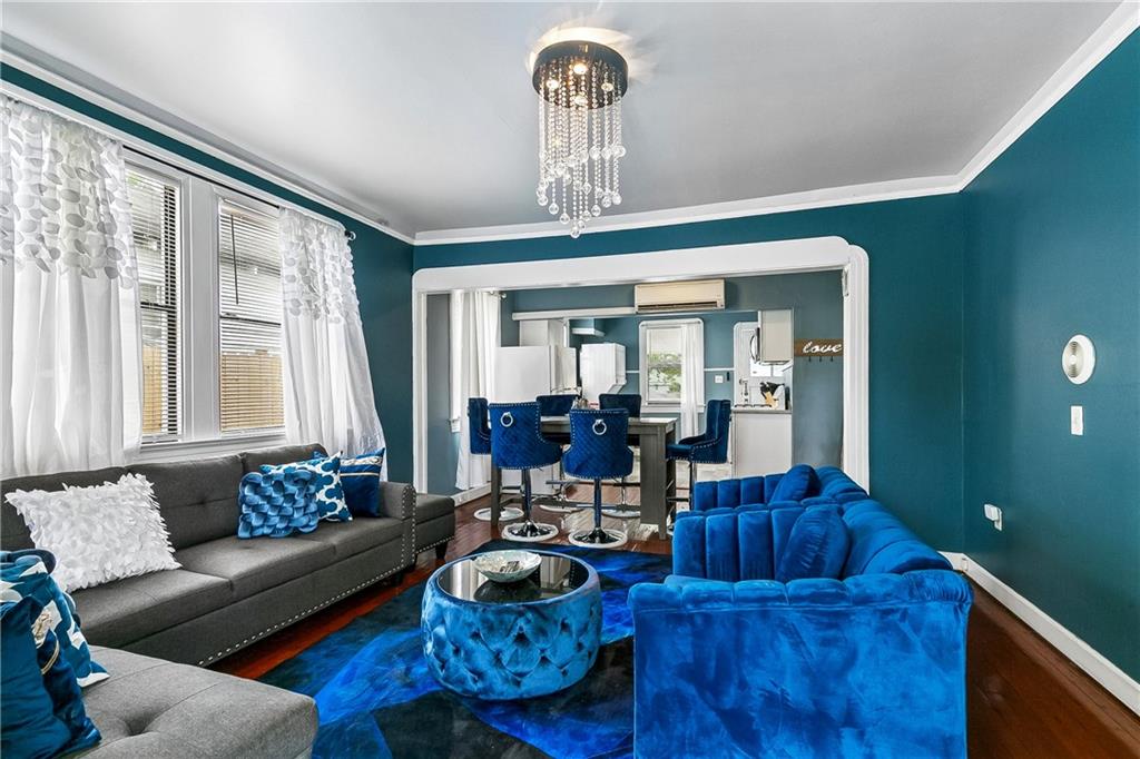 4108 N ROBERTSON Street