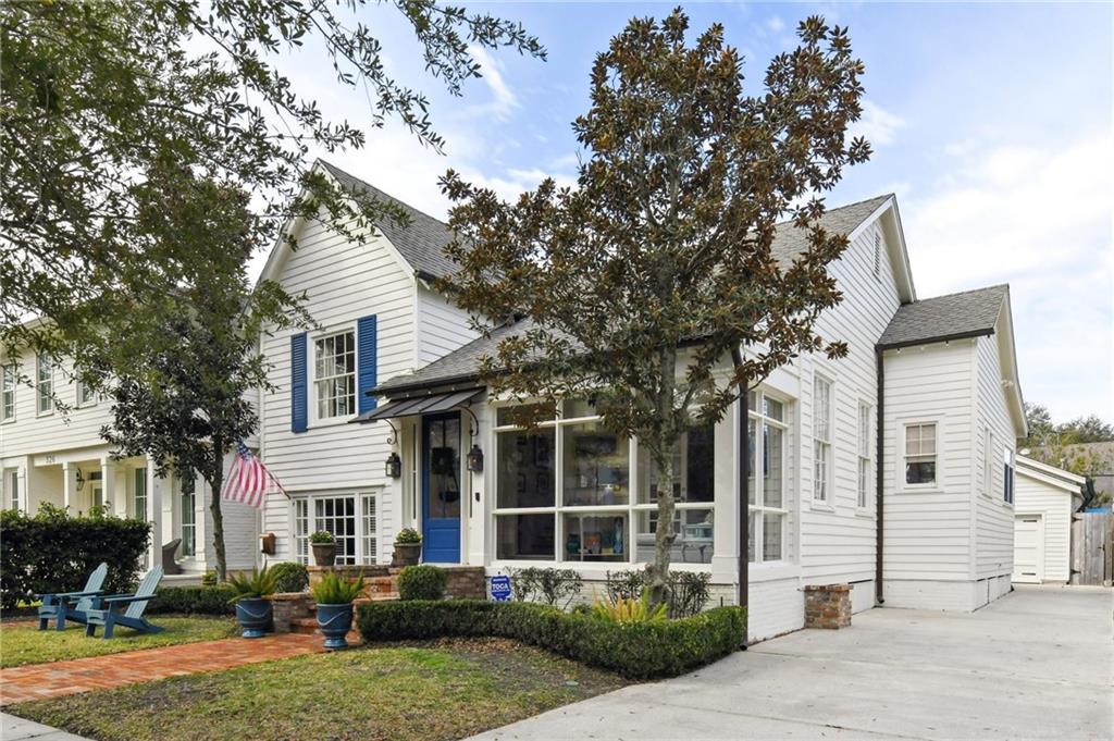 324 E LIVINGSTON Place