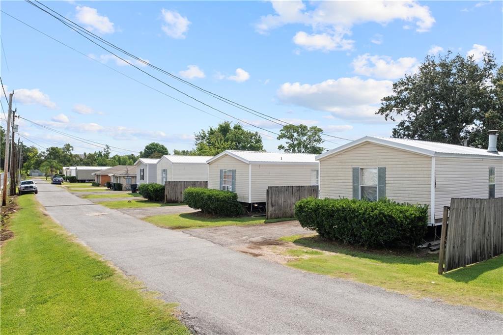 Belle Chasse, Louisiana 70037, United States, ,Commercial,Pending,25917