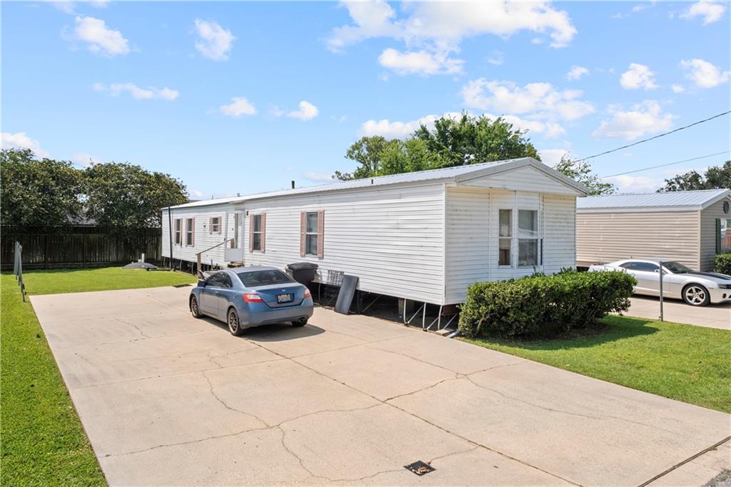 Belle Chasse, Louisiana 70037, United States, ,Commercial,Pending,25917