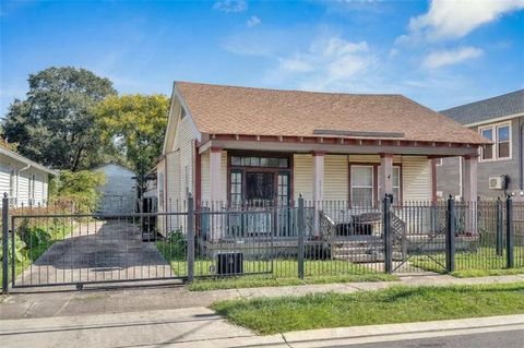 Photo of 4721 BAUDIN Street, New Orleans, LA 70119 (MLS # 2541898)