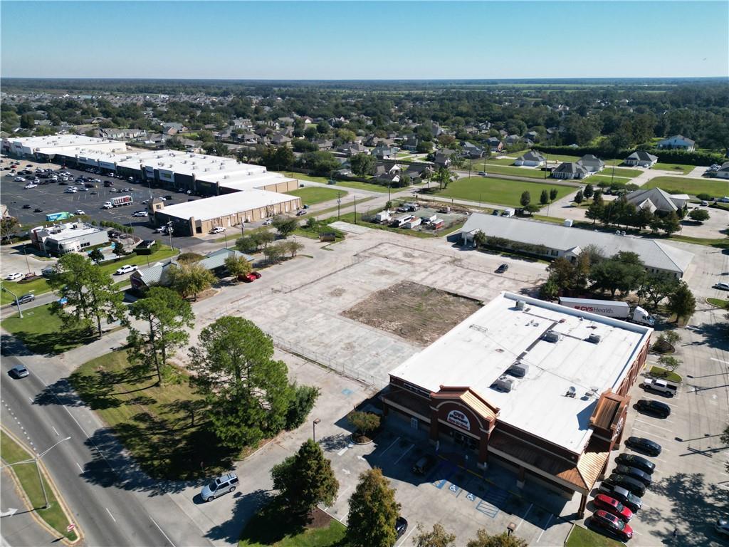 203 N CANAL Boulevard