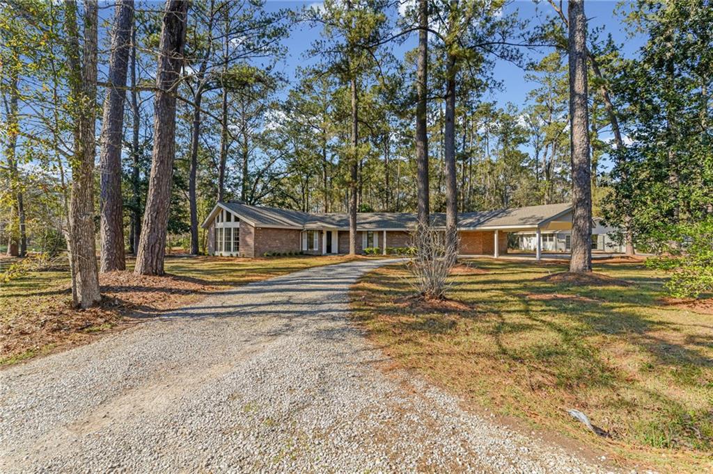 2211 S AMERICA Street